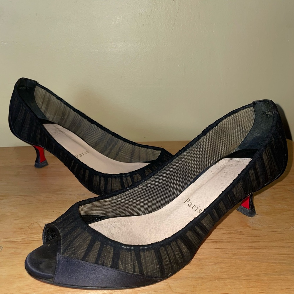 Black Mesh Peep-Toe Kitten Heel Pumps